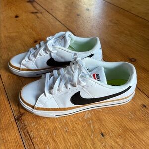 Nike Women’s White & Black Leather Sneakers, Size 8.